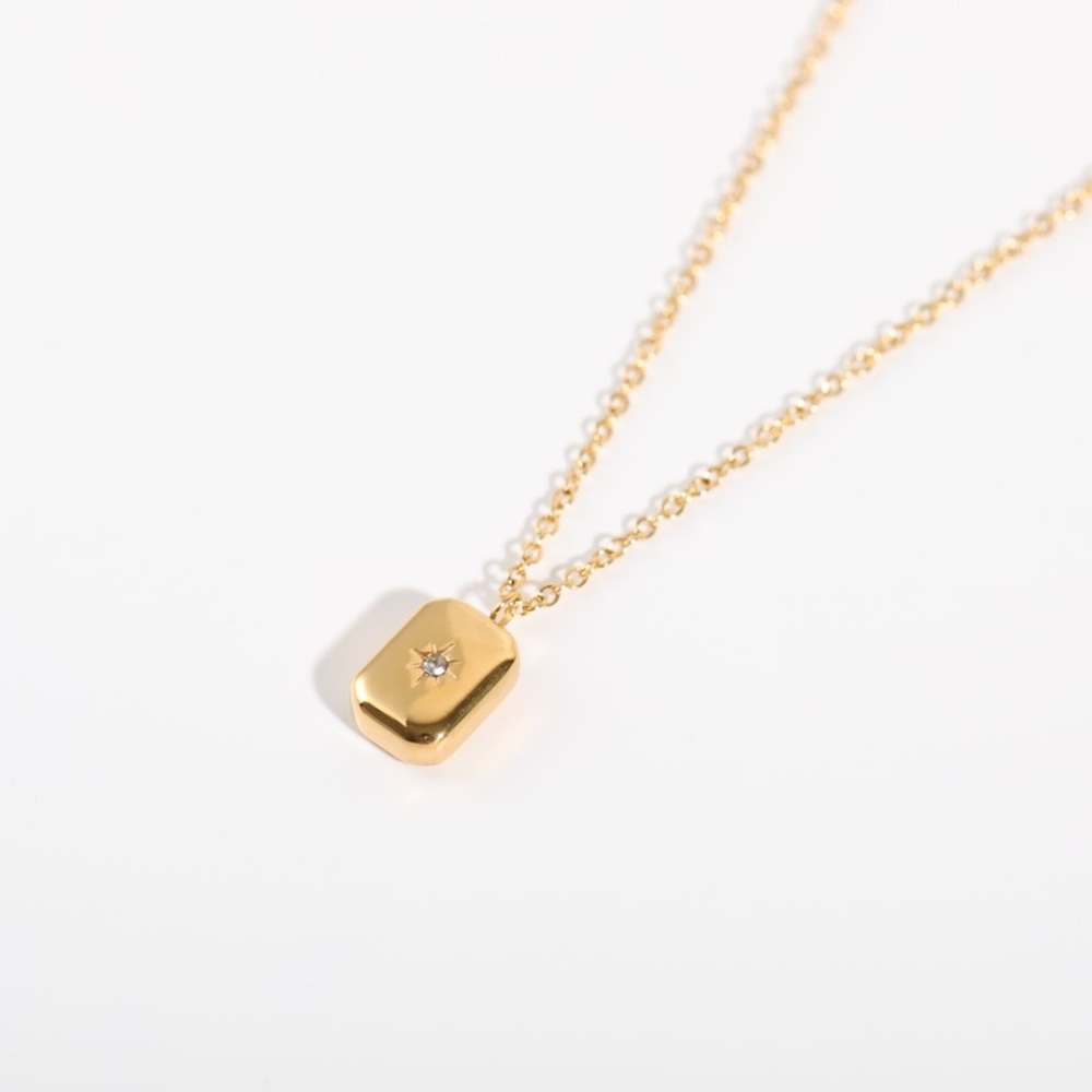 NORTH STAR NECKLACE